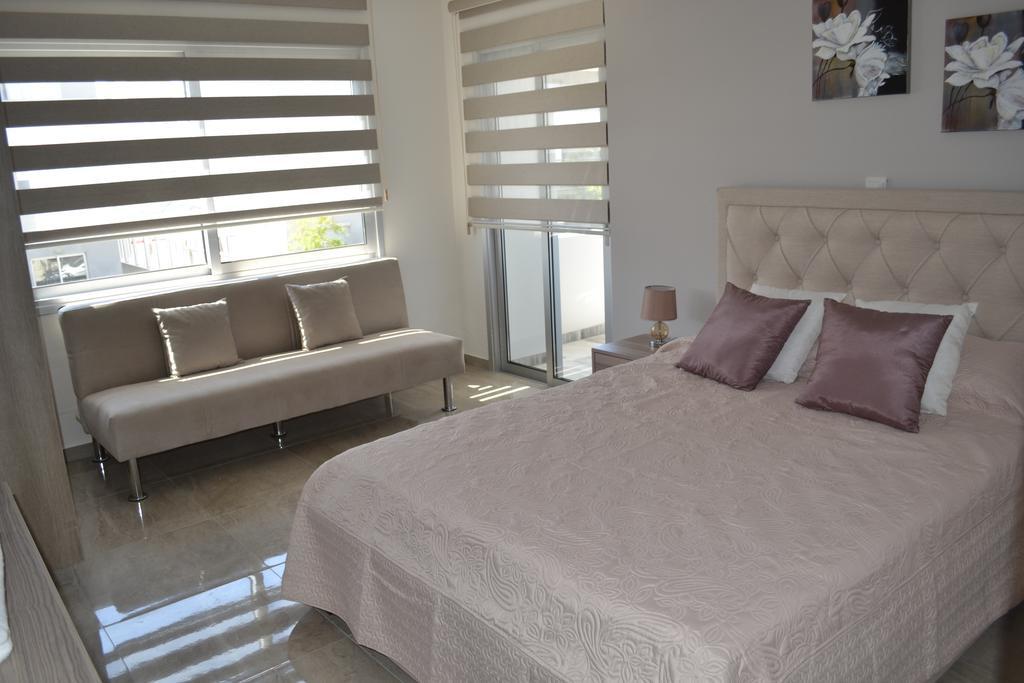 Marianna Hotel Apartments Limassol Extérieur photo